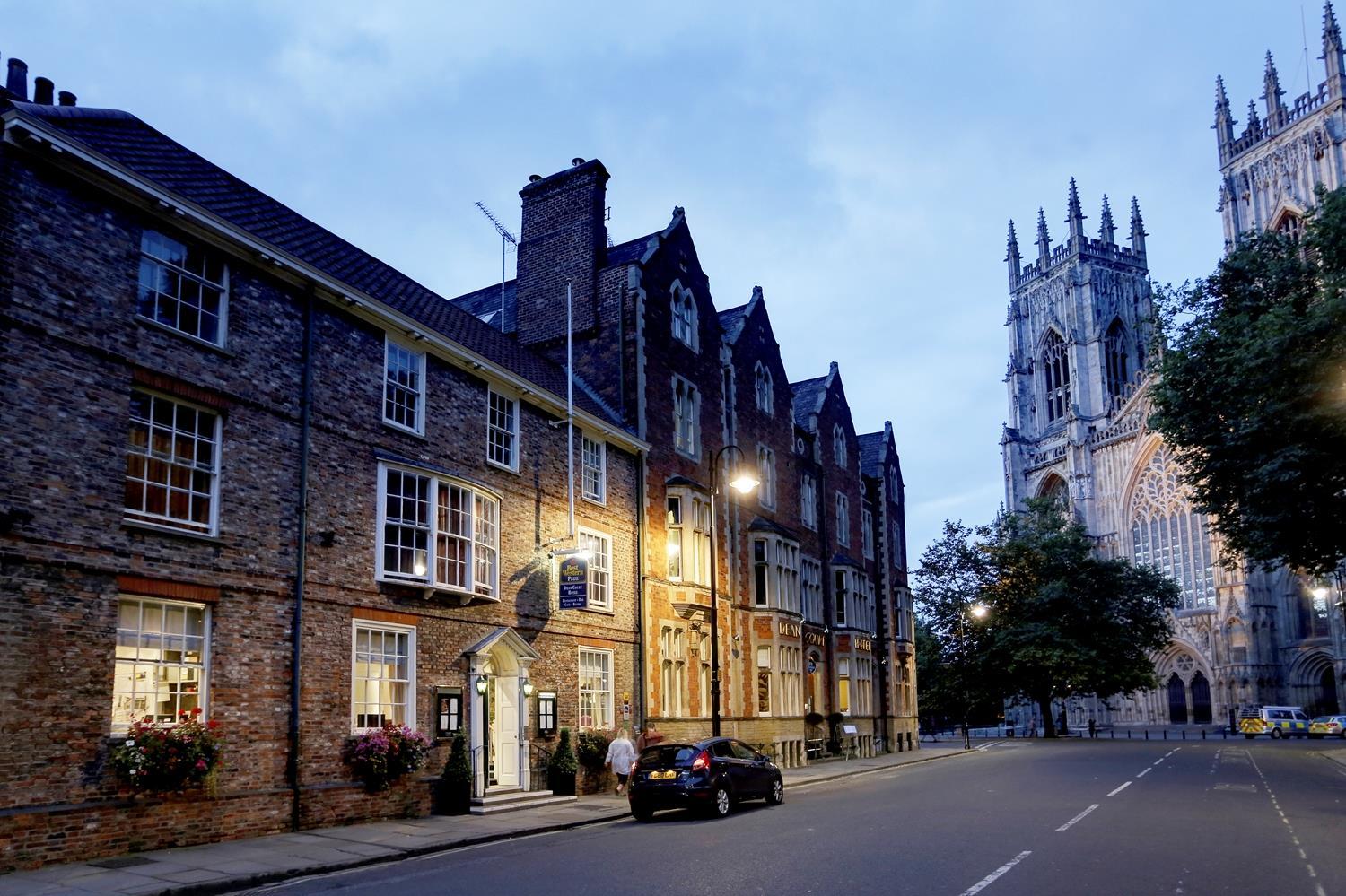 The Dean Court 4* Йорк