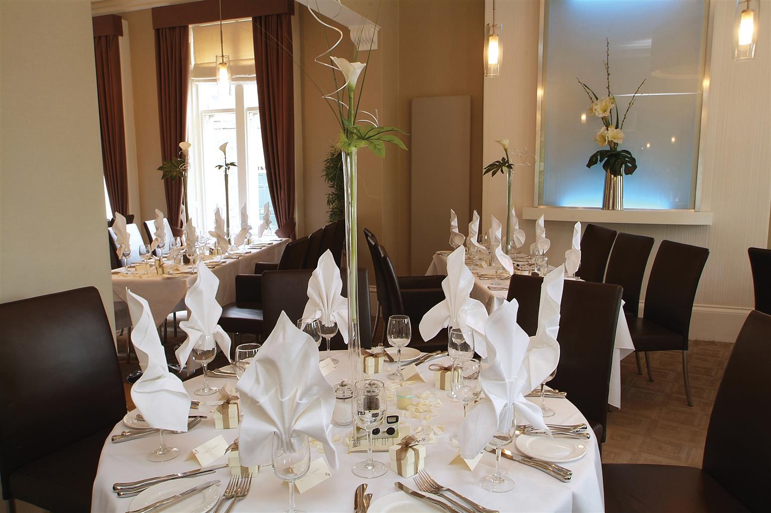 Отель The Dean Court 4*
