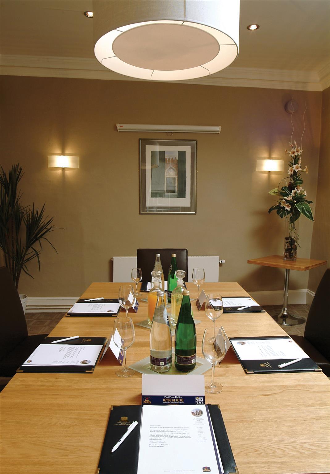 The Dean Court 4* Йорк
