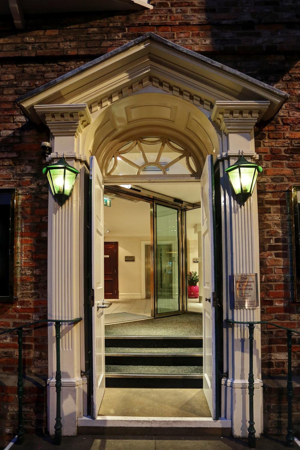 The Dean Court 4* Йорк